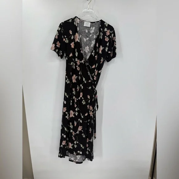 Bleu Salt Cayman black with floral print Wrap Dress size large
